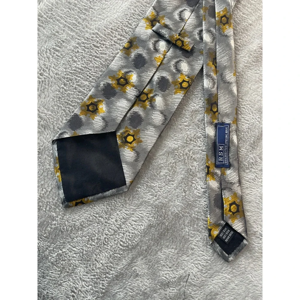 RSM Rochester Special Man‎ Tie, Gray Yellow Circle Floral, 100% Silk Necktie